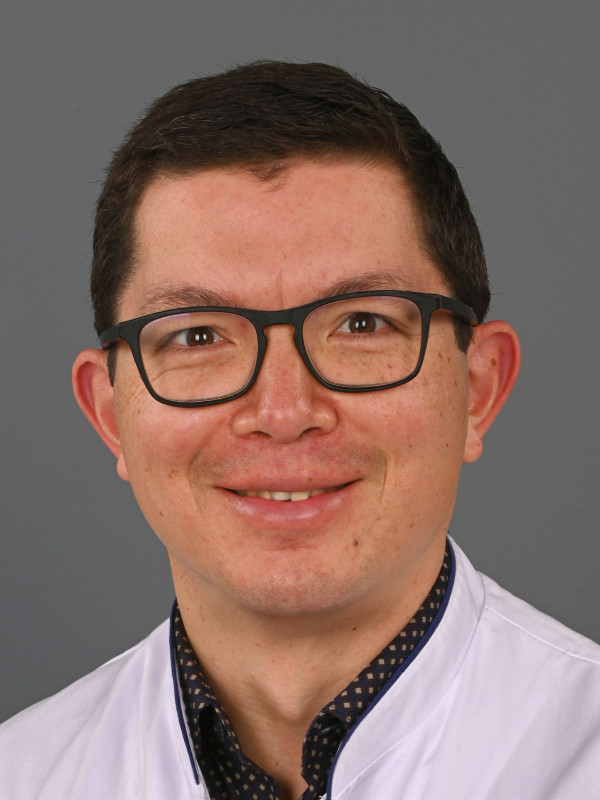 Dr. S. Simons