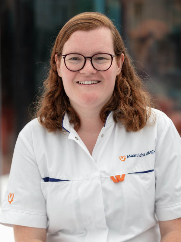 E. Duijzings
