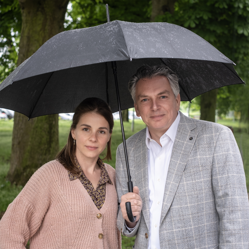 Foto van dr. Kristien Winckers en Prof. dr. Henri Spronk